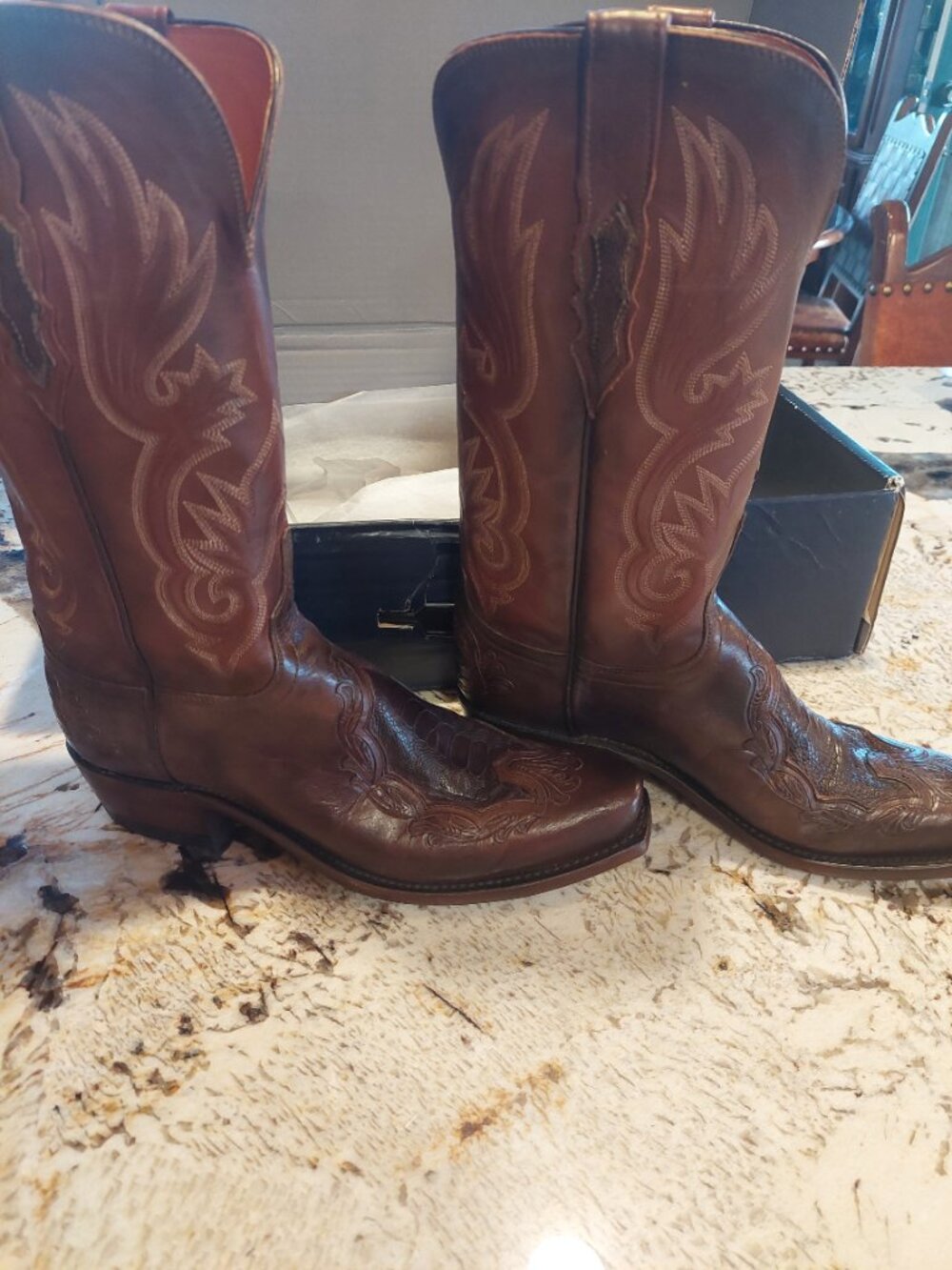 Lucchese Exotic and Tooled Women's Brown boots like new in box, worn once Sz 10b - Picture 8 of 16